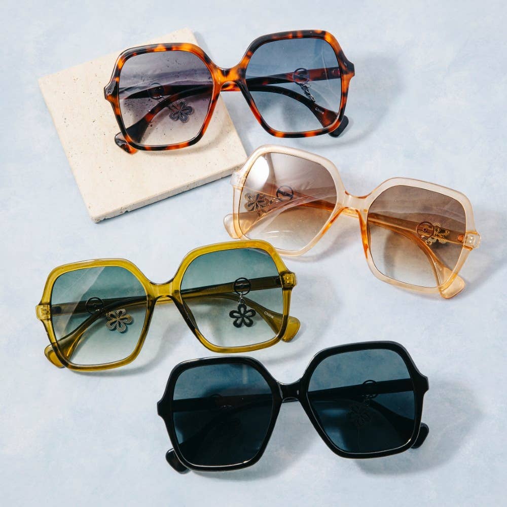 Oversized Round Tortoise Frame Flower Accent Sunglasses